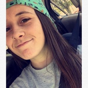 Meet your Posher, Brittany